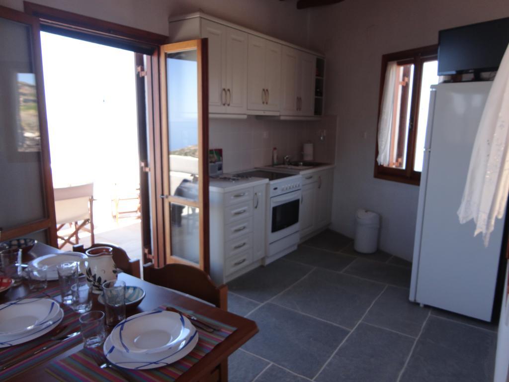 Thori At Poulati Sifnos *